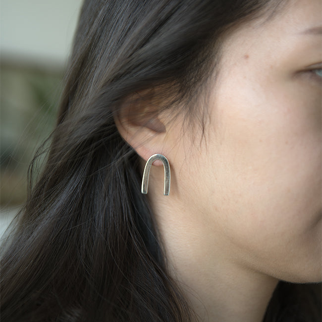 Small Horseshoe Ohrstecker