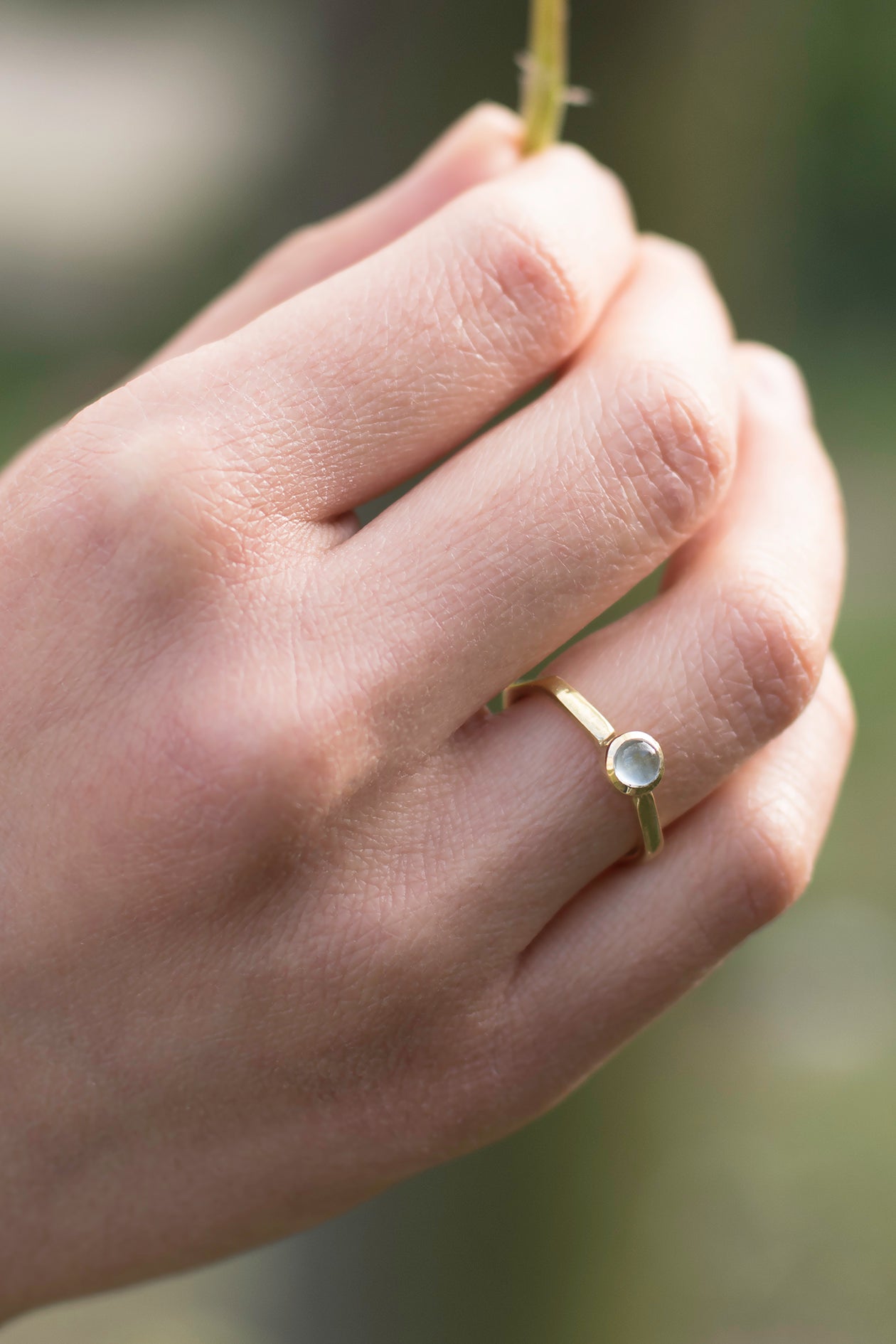 Edges Ring mit Stein